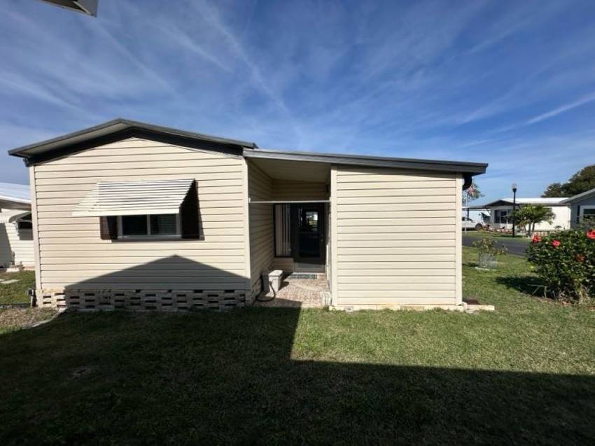 581 Lake Henry a Winter Haven, FL Mobile or Manufactured Home for Sale